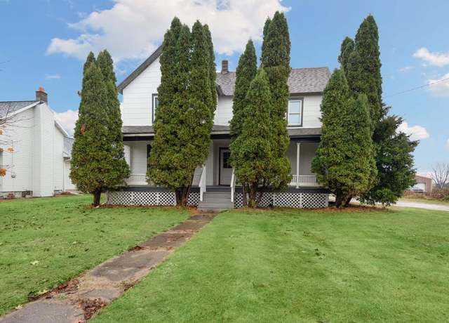 Property at 619 S Superior St, Antigo, WI 54409, 5 beds, 1 bath