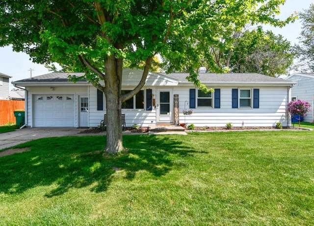 Property at 526 Westplain Dr, Green Bay, WI 54303, 3 beds, 1 bath