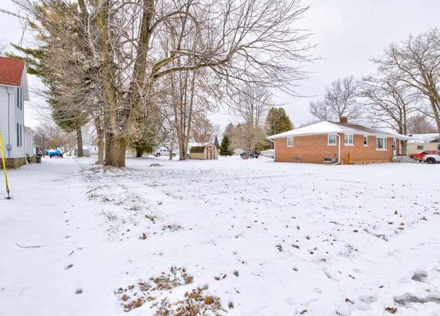 Property at 4017 North Shore Dr, Menominee, MI 49858