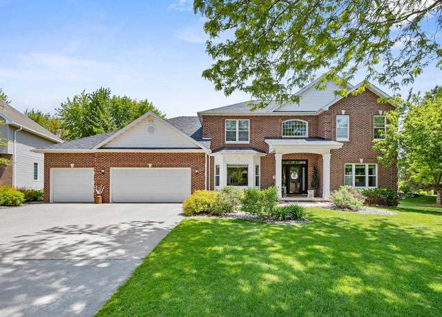 Property at 212 E Castlebury Ln, Appleton, WI 54913, 5 beds, 4 baths
