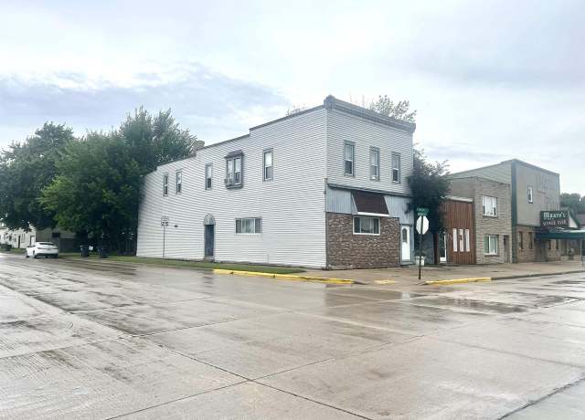 Property at 202 N Main St, Kimberly, WI 54136, 5 beds, 3 baths