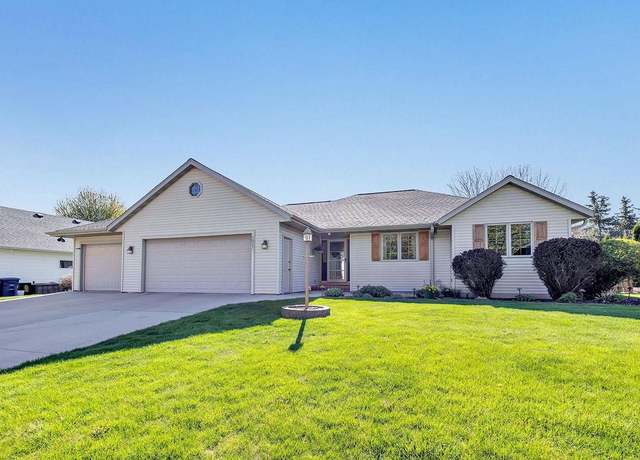 Property at 1027 Tanager Trl, De Pere, WI 54115, 3 beds, 2.5 baths