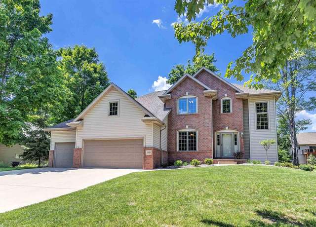 Property at 1521 Maple Hills Dr, Green Bay, WI 54313, 3 beds, 3.5 baths