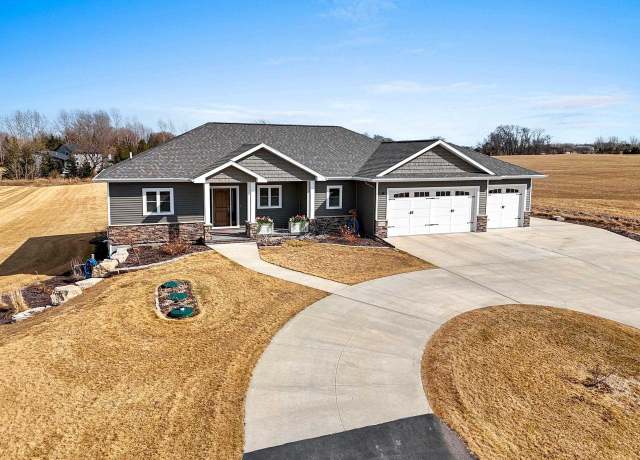 Property at N3110 Wilderness Ln, Hortonville, WI 54944, 4 beds, 2.5 baths