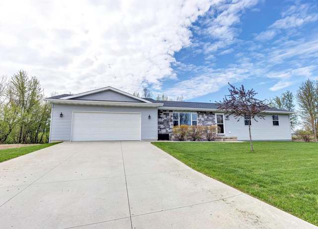 Property at 10613 Olivers Way, Maribel, WI 54227, 3 beds, 2 baths