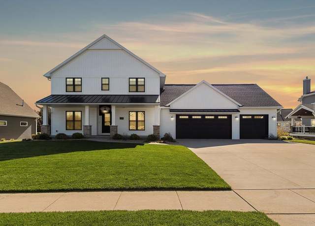 Property at 2130 Roberta Ct, Green Bay, WI 54313, 3 beds, 2.5 baths