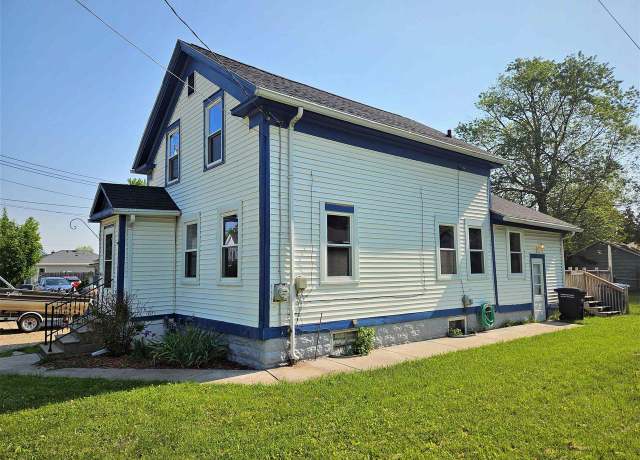 Property at 1636 Central St, Oshkosh, WI 54901, 2 beds, 1 bath