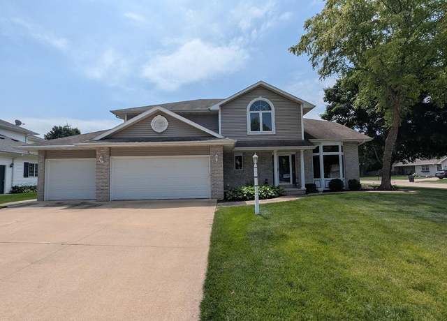 Property at 2575 Gaslight Ct, Oshkosh, WI 54904, 4 beds, 2.5 baths