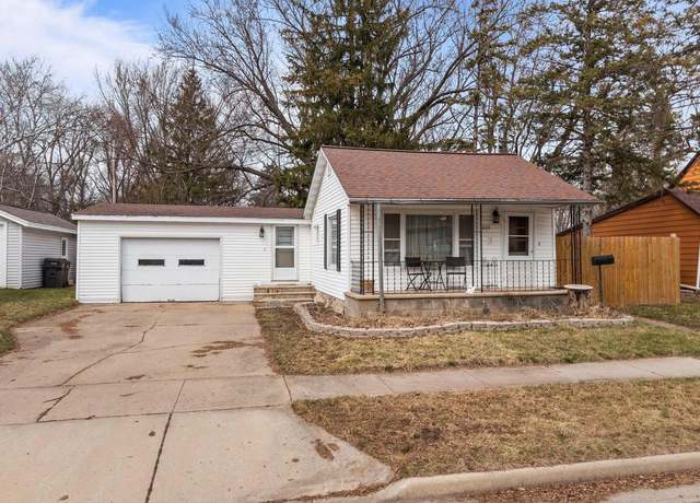 Property at 409 SW Ceresco St, Berlin, WI 54923, 2 beds, 1 bath