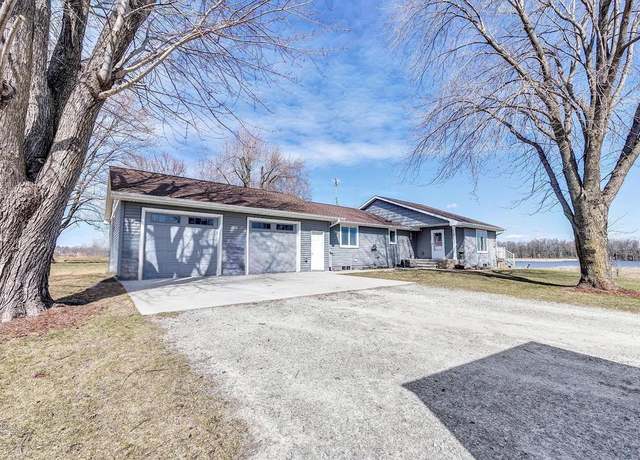 Property at 2189 W Butte Des Morts Beach Rd, Neenah, WI 54956, 3 beds, 3 baths