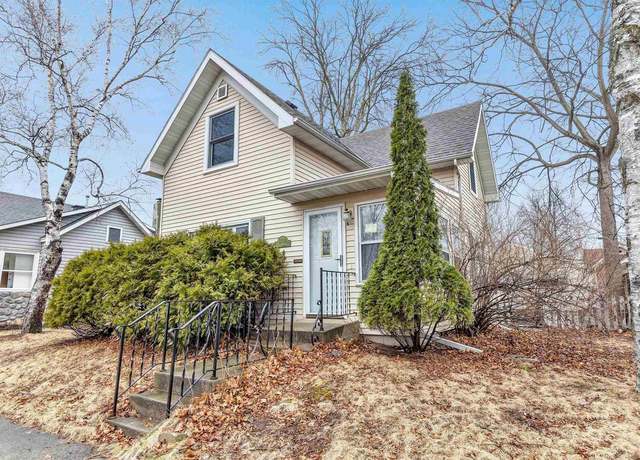 Property at 414 Klein St, Kaukauna, WI 54130, 4 beds, 2 baths