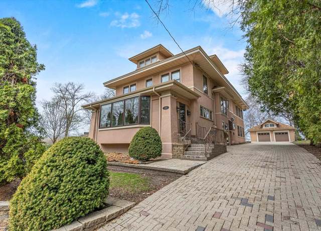 Property at 218 E Lincoln St, Appleton, WI 54915, 4 beds, 1.5 baths