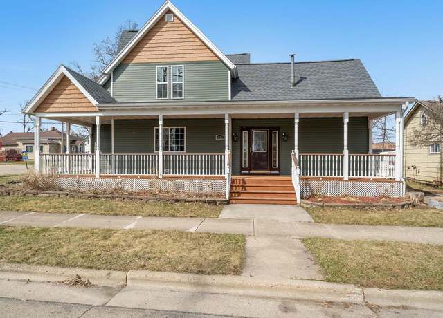 Property at 131 Madison Ave, Omro, WI 54963, 4 beds, 2.5 baths