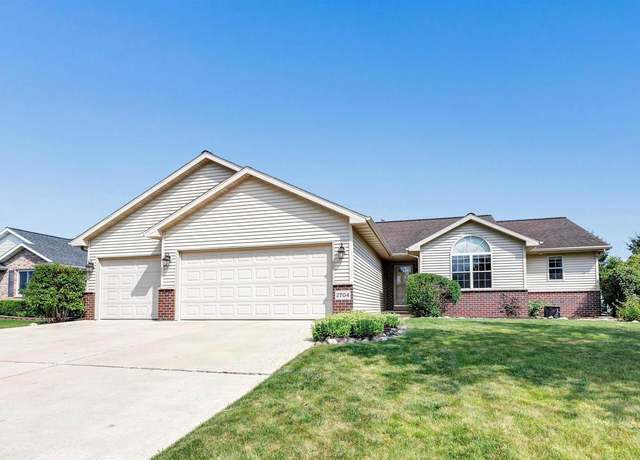 Property at 2704 Sussex Rd, Green Bay, WI 54311, 3 beds, 2 baths