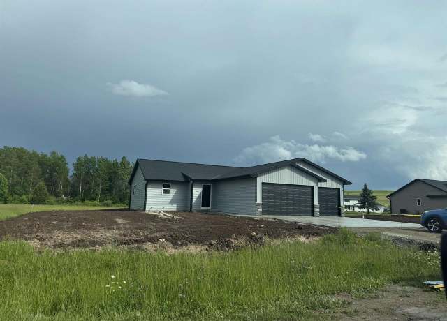 Property at 5086 Tamarack Trl, Oshkosh, WI 54904, 3 beds, 2 baths