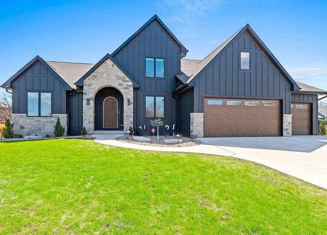 Property at 1849 Ridgemont Cir, De Pere, WI 54115, 5 beds, 4.5 baths