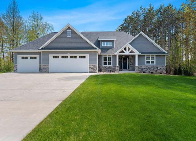 Property at 6673 Autumn Blaze Trl, Sobieski, WI 54171, 4 beds, 3.5 baths