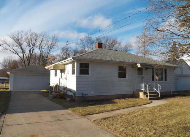 Property at 1120 Suydam St, Green Bay, WI 54301, 2 beds, 1 bath