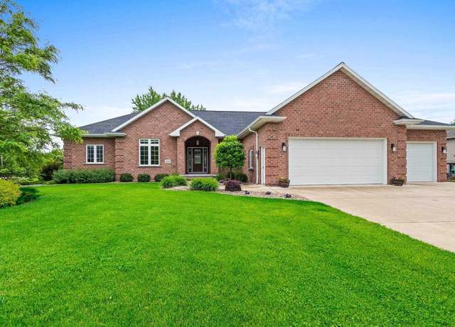 Property at 3234 W Twin Pines Ct, Green Bay, WI 54311, 4 beds, 3.5 baths