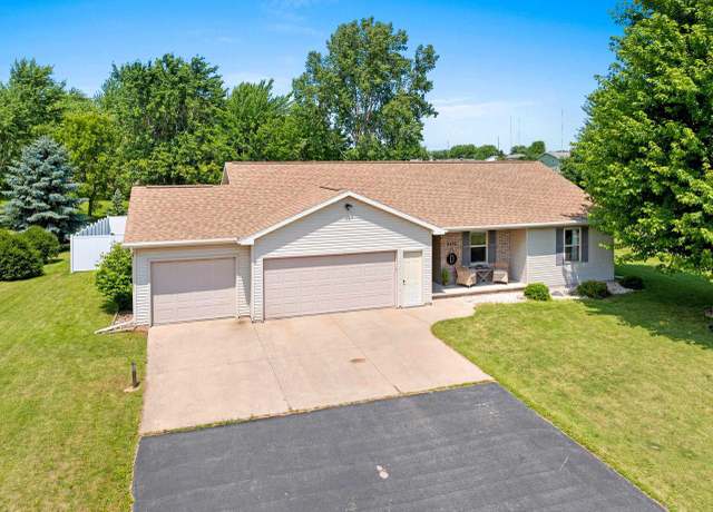 Property at W5370 Amy Ave, Appleton, WI 54915, 3 beds, 2 baths