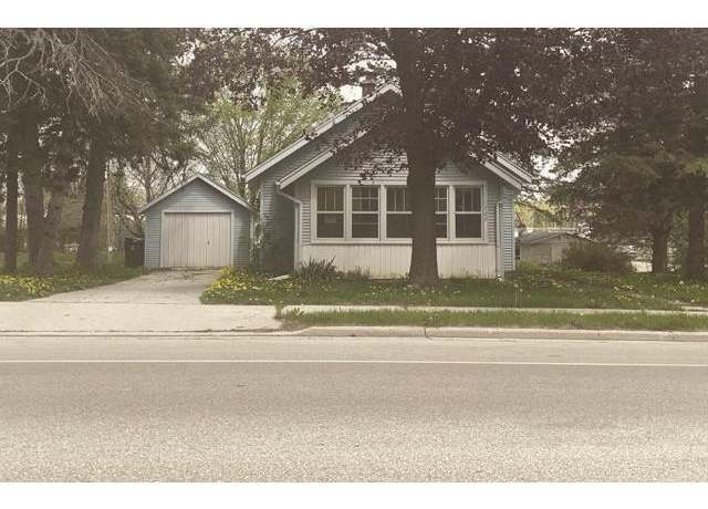 Property at 722 Western Ave, Plymouth, WI 53073, 2 beds, 1 bath