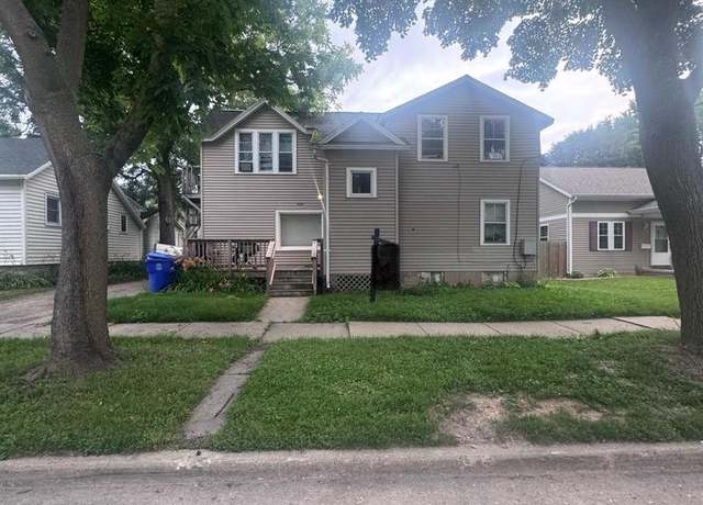 Property at 308 E Pacific St, Appleton, WI 54911, 3 beds, 4 baths