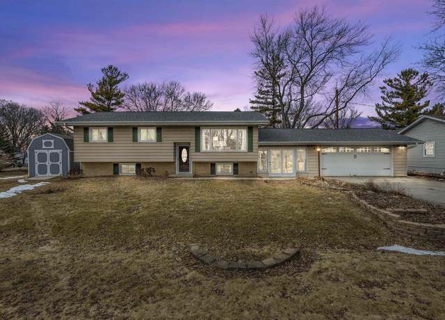 Property at 5497 Nickels Dr, Oshkosh, WI 54904, 3 beds, 2 baths