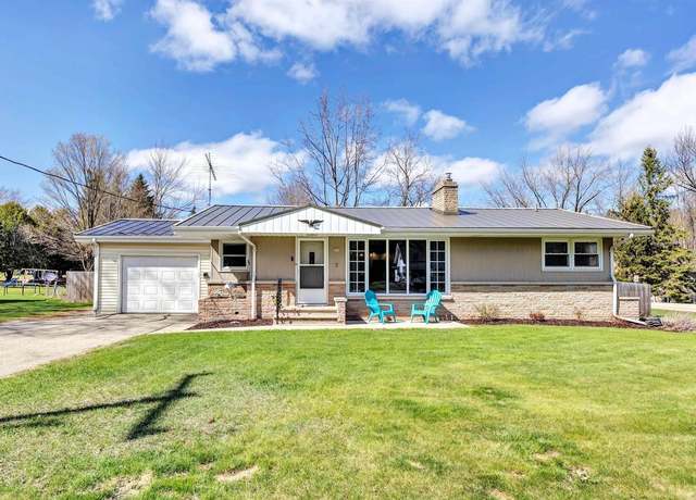 Property at 356 E Main St, Coleman, WI 54112, 3 beds, 1.5 baths