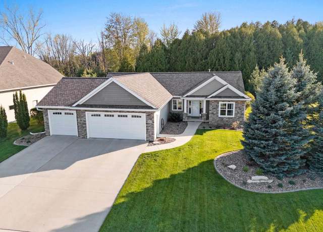 Property at 2835 Moose Creek Trl, Green Bay, WI 54313, 4 beds, 3.5 baths