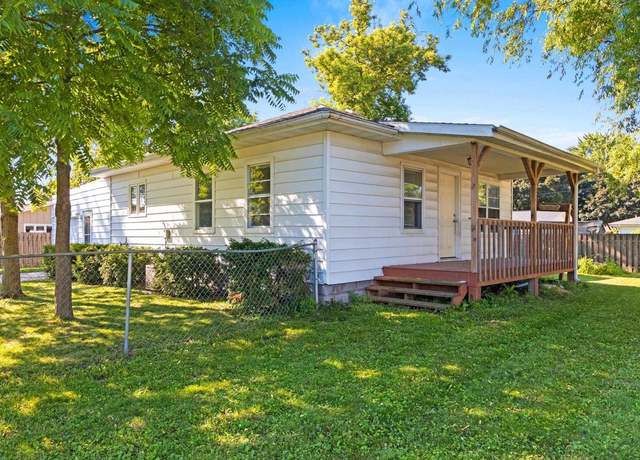 Property at 981 Rasmussen Pl, Green Bay, WI 54304, 2 beds, 1 bath