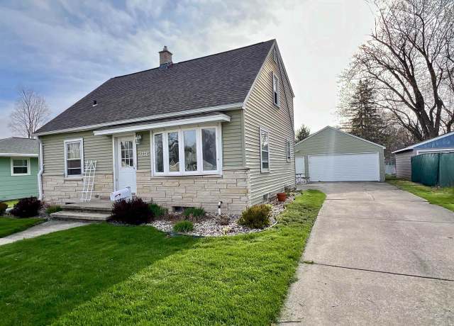 Property at 1336 S Walden Ave, Appleton, WI 54915, 3 beds, 1 bath