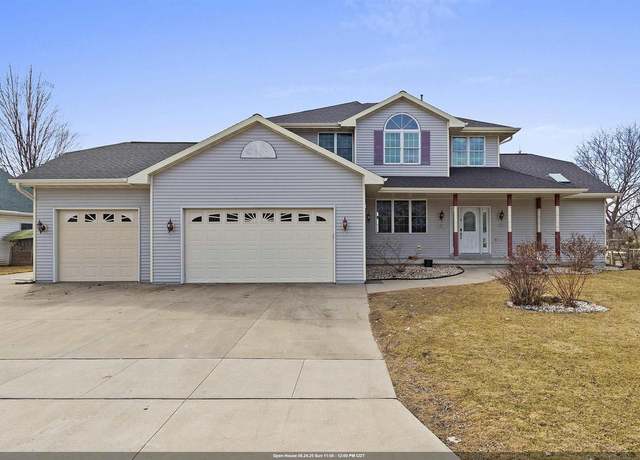 Property at 2155 Cottonwood Dr, Menasha, WI 54952, 4 beds, 2.5 baths