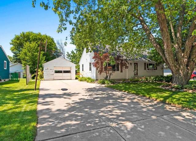 Property at 2325 Utah Ave, Green Bay, WI 54302, 4 beds, 1.5 baths