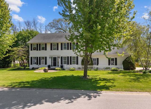 Property at 1843 Bridle Ln, Neenah, WI 54956, 5 beds, 3.5 baths