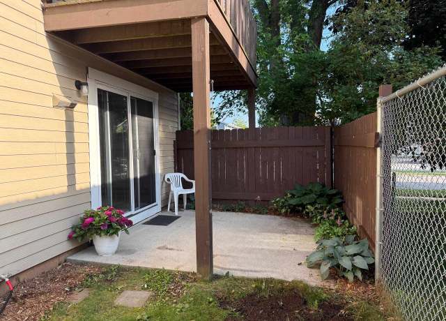 Property at 2602 Camelot Blvd Unit A, Sheboygan, WI 53081, 2 beds, 1 bath