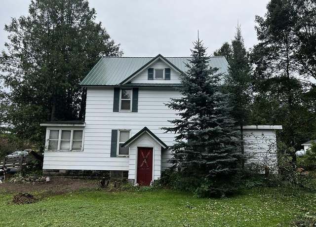 Property at W12789 Elm St, Caroline, WI 54928, 4 beds, 1 bath