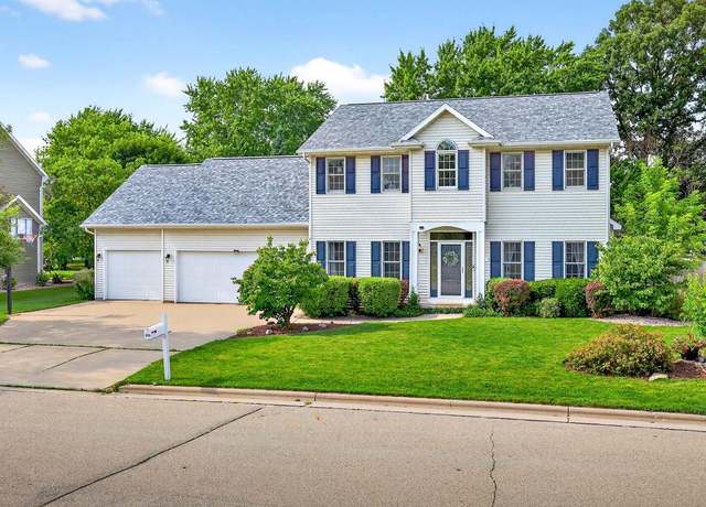 Property at 208 Kraft St, Neenah, WI 54956, 4 beds, 2.5 baths