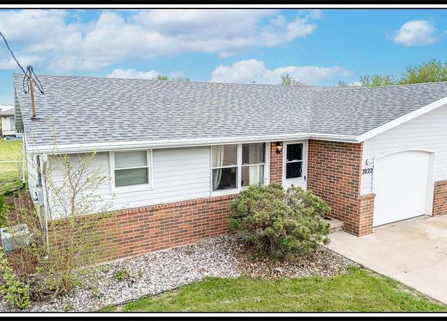 Property at 2022 Peter Ln, Little Chute, WI 54140, 2 beds, 1 bath