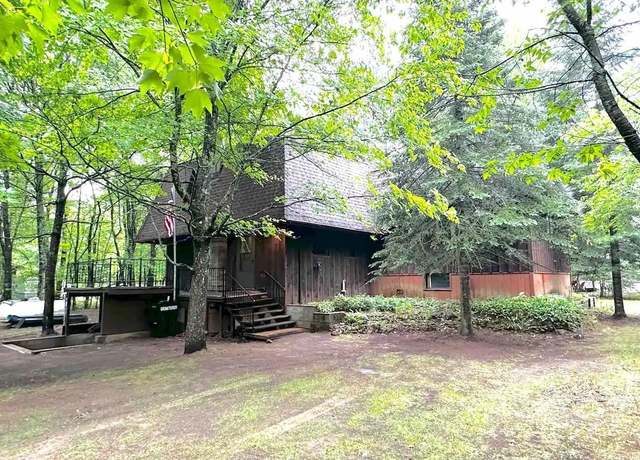 Property at W10455 Karen Dr, Athelstane, WI 54104, 5 beds, 2 baths