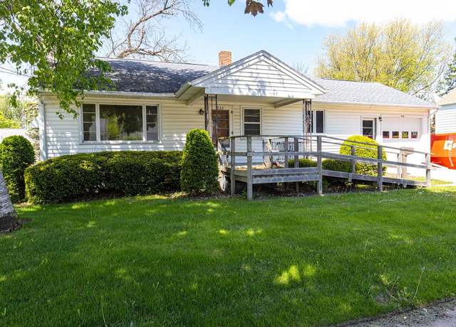 Property at 922 Woodside Ave, Ripon, WI 54971, 3 beds, 1 bath