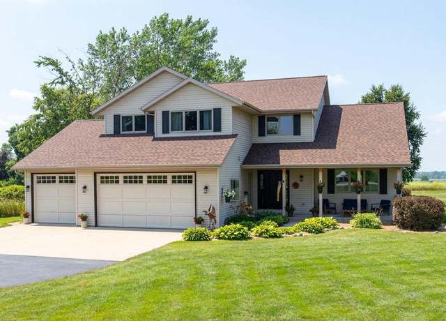 Property at 4001 Marquart Ln, Omro, WI 54963, 3 beds, 2.5 baths