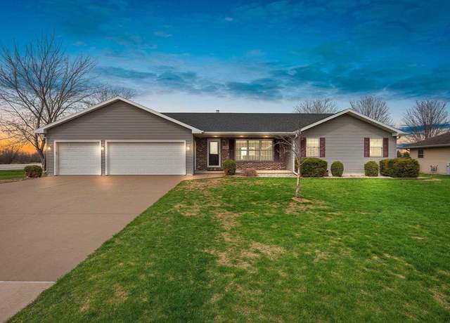 Property at 103 Norman Ln, Wrightstown, WI 54180, 3 beds, 3 baths