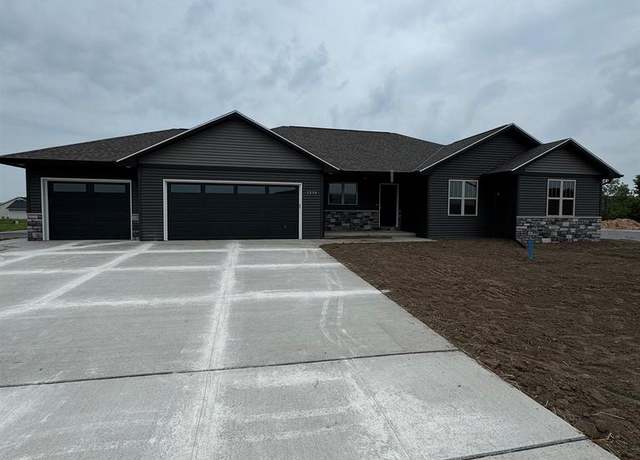 Property at 1230 Putnam Dr, Pulaski, WI 54162, 3 beds, 2.5 baths