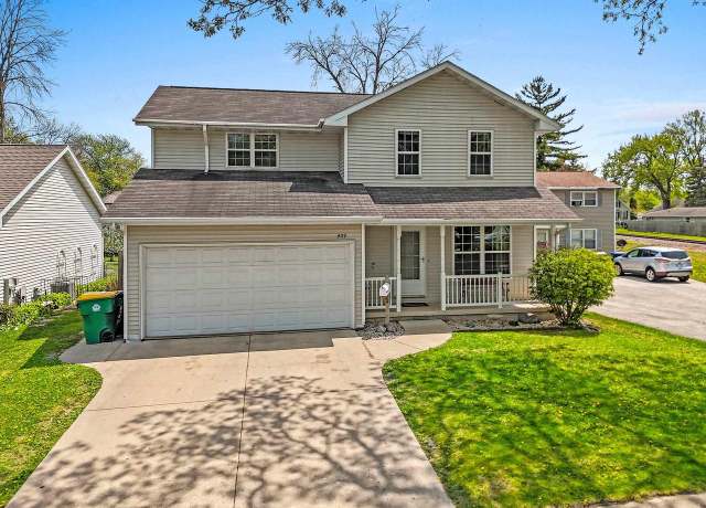 Property at 409 14th Ave, Green Bay, WI 54303, 3 beds, 1.5 baths