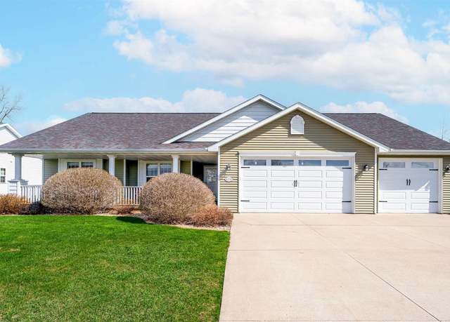 Property at W7268 Dover Ct, Greenville, WI 54942, 5 beds, 3.5 baths