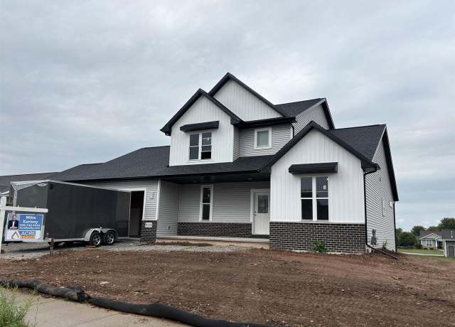 Property at N1749 Waterlefe Dr, Greenville, WI 54942, 4 beds, 2.5 baths
