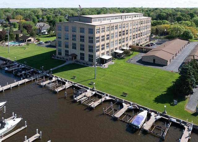 Property at 1545 Arboretum Dr #315, Oshkosh, WI 54901, 5 beds, 2.5 baths