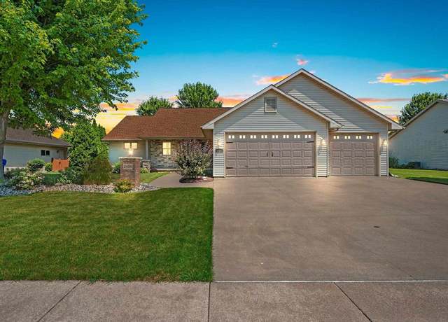 Property at 2450 Manchester Dr, Kaukauna, WI 54130, 4 beds, 3.5 baths
