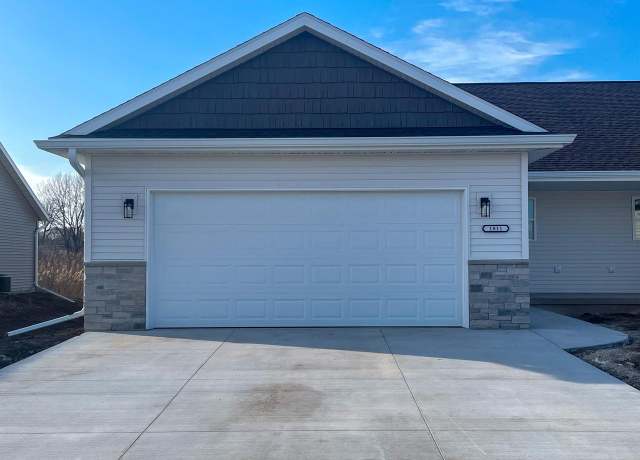 Property at 1811 Fairlawn Ct, North Fond Du Lac, WI 54937, 2 beds, 2 baths
