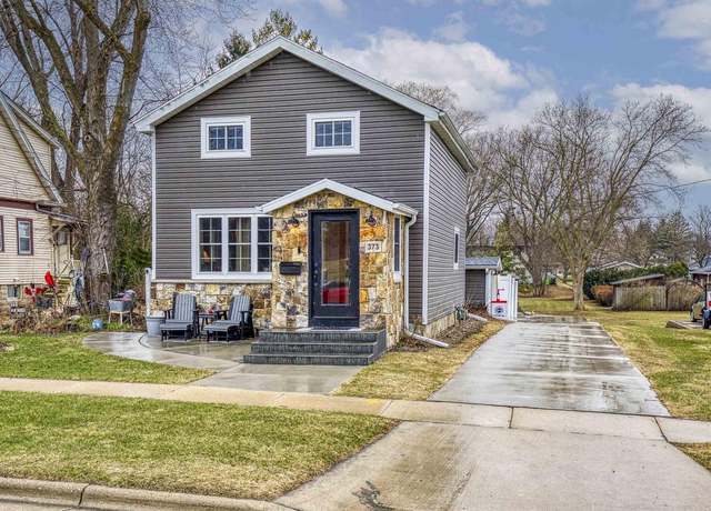 Property at 373 N Walnut St, Mayville, WI 53050, 3 beds, 1 bath